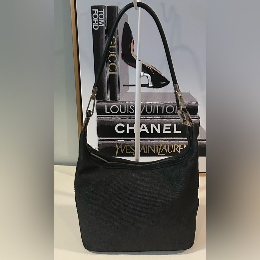 Authentic Gucci Denim Sherry Line Slouchy Shoulder Bag - Picture 3 of 7